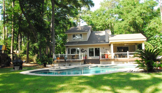 10%off wk,Private Acre Est, Heated Pool/Spa, PickleBall, Screenporch ,near beach in Hilton Head Island