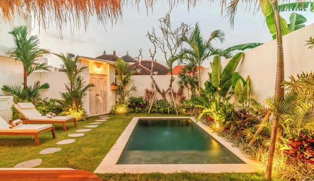 1BR Villa Izia Cozy Tropical Retreat with Private Pool Near Seminyak Beach