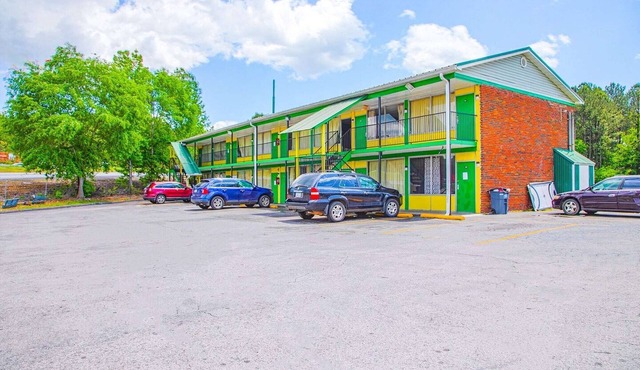 2 Full Beds|Calhoun GA in Calhoun GA