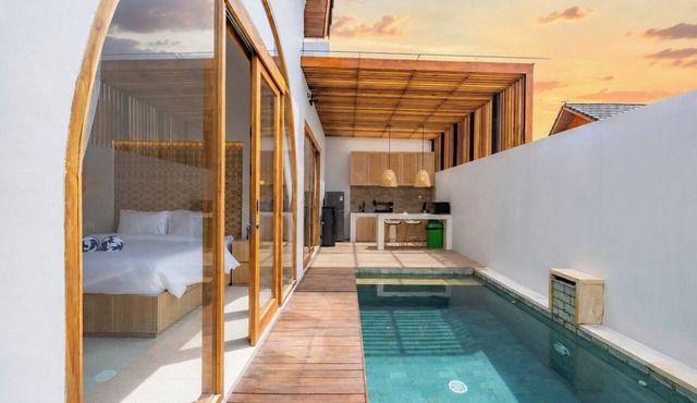 2BR Chic Ubud Open Living Villa with Pool and Bathub in Ubud