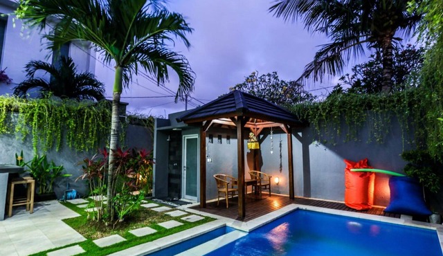 2BR Villa, 15 Minutes Walk To The Beach! Quiet Area! - W/Private Swimming Pool! in Legian