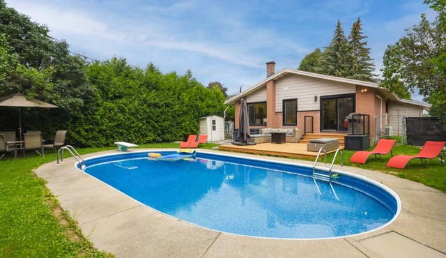 3 bdrm, 3 bath - Executive Apt w/Outdoor Pool - Nepean in Ottawa