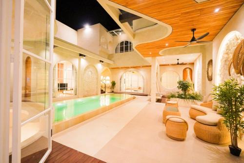 5BR luxury Mediterranean style villa in kuta in Legian