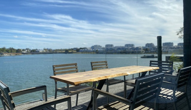 Absolute Waterfront with Private Beach in Tennyson Point