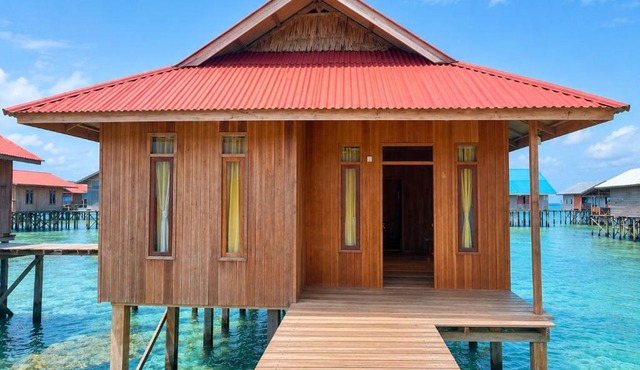 Aisyah Homestay Pulau Papan in Batudaka Island