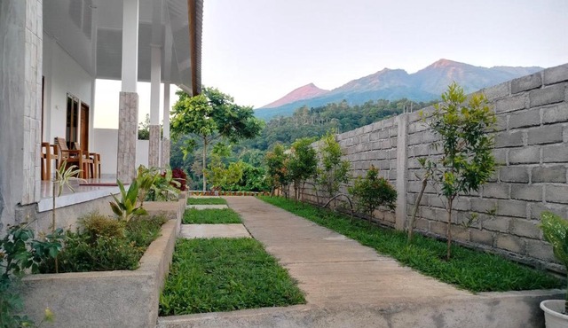 AL Homestay in Bayan