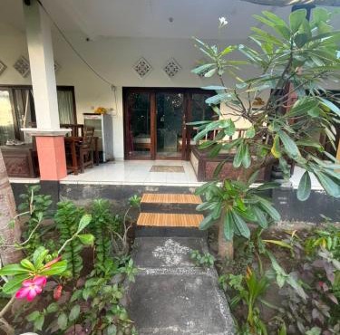 Amed beach homestay in Ambat