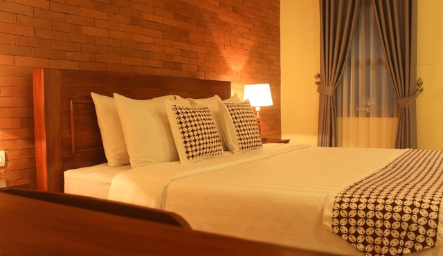 Anang Bed & Breakfast Syariah by Ndalem Beong