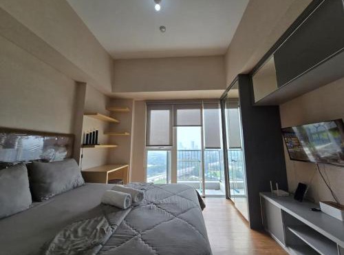 Apt Casa De Parco Studio Tema Gray With Wifi, Pool and Netflix