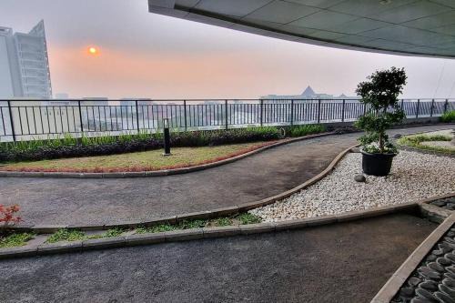 Apt Park View Depok Town Square Studio With Swimming Pool in Mampangkali