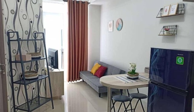 Apt Vasanta Inopark 1 BR Lnd4 dgn Infinity Pool, Onsen dan Netflix