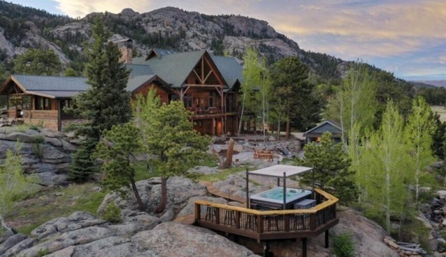 Aspen Falls- Private Luxury Estate & Guest Lodging-Group Retreats in Estes Park