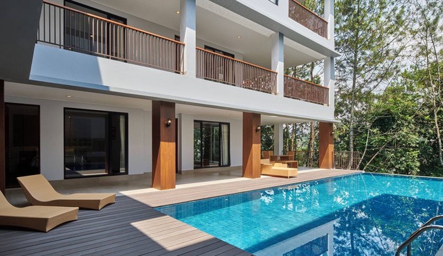 Atsuka Hill View 8BR Vila with Private Heated Pool in Cimenyan