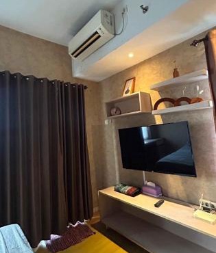 Author Properti