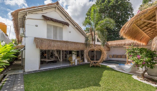 Azur Villa Cemagi in Munggu
