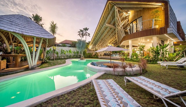 Bamboo Villa Five Bedrooms Tropical Garden