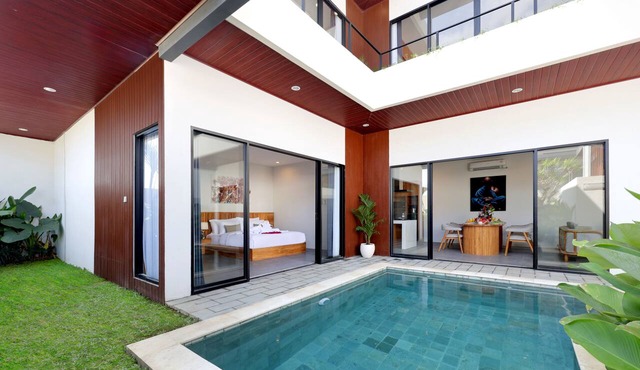 Beachside Luxury 3BR Tropical B in Denpasar