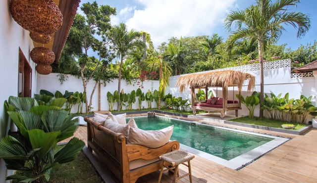 Beautiful 5 Star Holiday Villa in a Prime Location in Seminyak, Villa Bali 2046