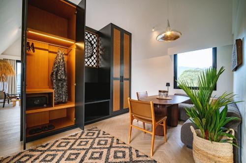 Buyan Lakeside Villas