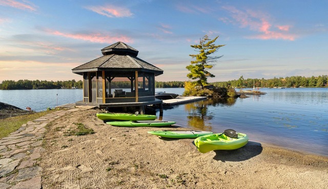 CAMP KAHSHE | Luxury Beachfront Muskoka Cottage Rental in Gravenhurst