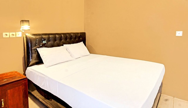 Capital O 92747 Ombak Cafe & Homestay in Mataram