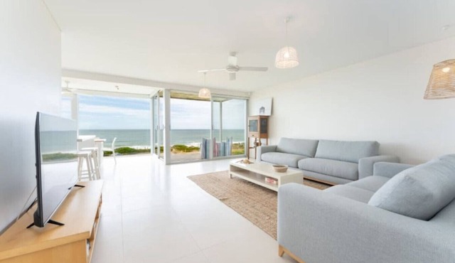 Chiton On The Rocks—A Breezy Beachfront Escape in Hayborough