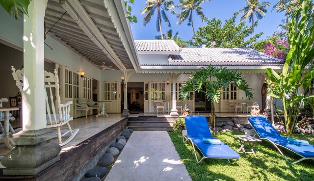 Colonial 2 BR Villa in Candidasa in Candidasa