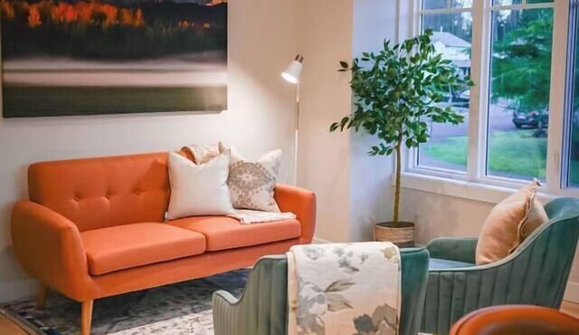 Courtenay Luxe Suite in Courtenay
