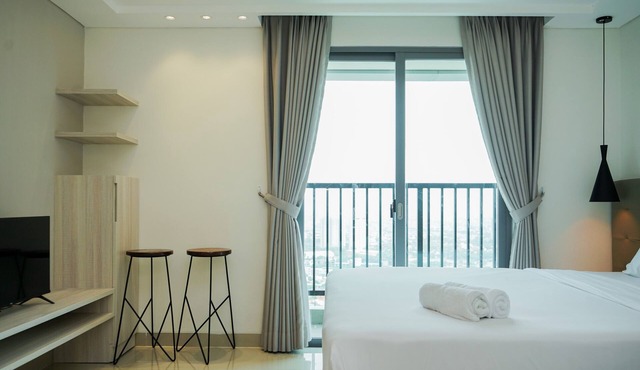Cozy And Homey Studio At Bintaro Embarcadero Apartment