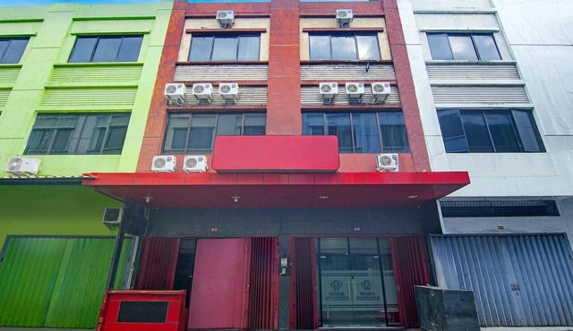 Cozy Double Escape W/Free WiFi and Parking in Makassar