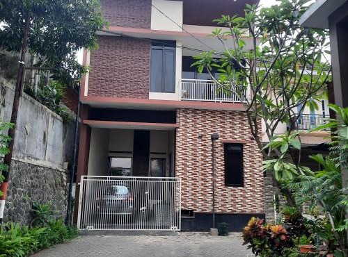 De Adisucipto Homestay Syariah 2