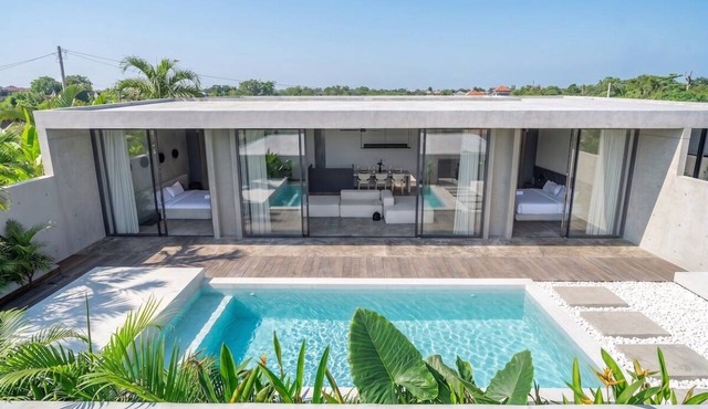 Designer 2BR Villa in Mengwi w Pool & Beach Nearby in Kabupaten Tabanan