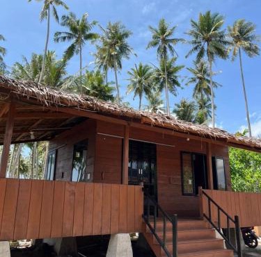 Dico Surf Point- Surf Lodge in Simeulue in Lasikin