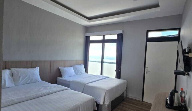 Elge Hotel and Villa Sarangan