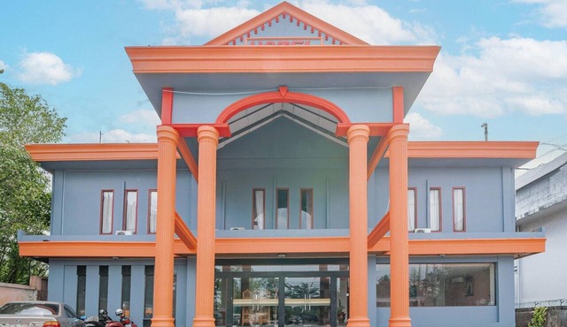 Family Luxury Suite with Free WiFi and Parking in Pekanbaru