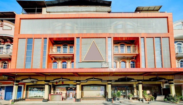 Family Luxury Suite W/Free WiFi and Parking in Batam
