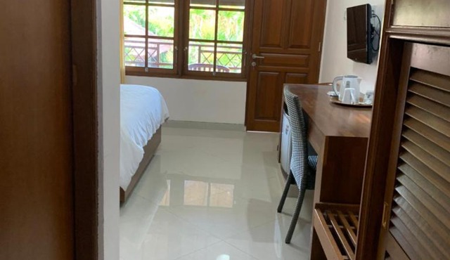 Fat Yogi Cottages in Kuta