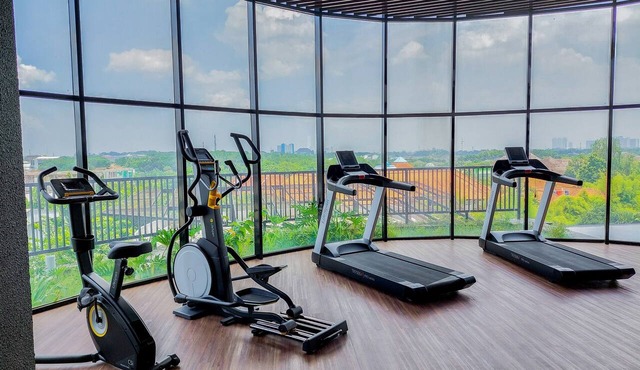 Fully Furnished And Homey 3Br Apartment The Ayoma
