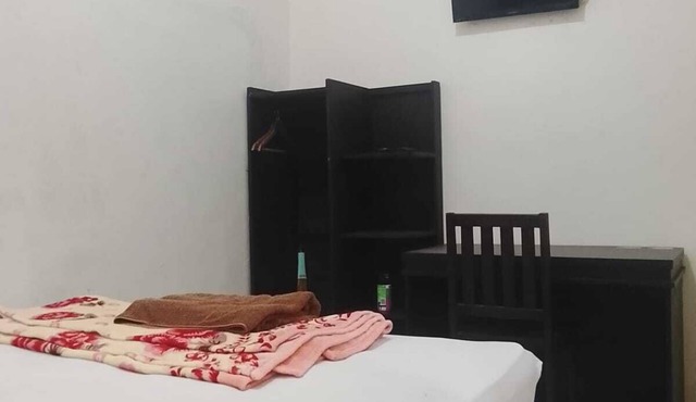 Griya Sarah Backpacker Homestay by Bias