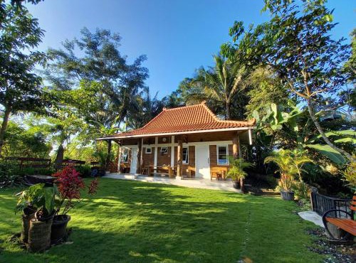 Guest House B for 4 pax in Sleman