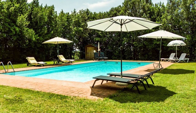 GuestHost - Pool Apartment with Garden in Gaiole in Chianti