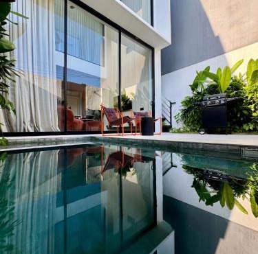 Hidden Designer LOFT 3BDR I 750m to the Beach