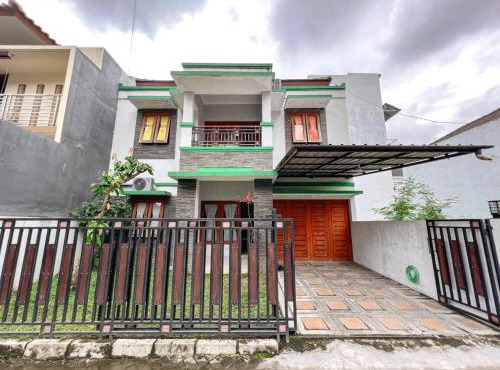 Homestay Syariah Ambarukmo Plaza by Simply Homy