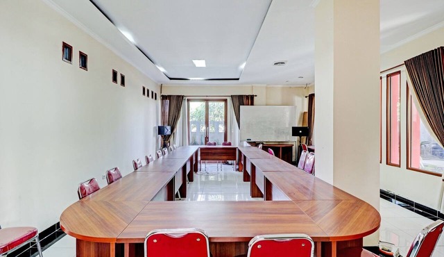 Hotel O Harumi Family Homestay in Garung