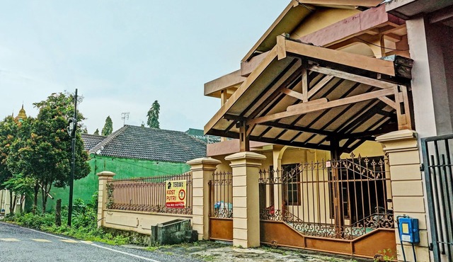 Hotel O Homestay Simpang Panji Suroso Syariah
