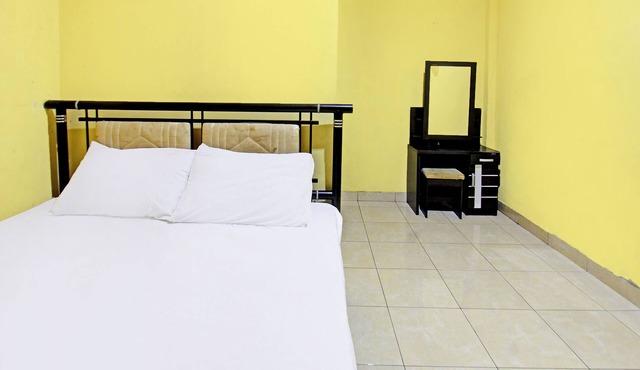 Hotel O Kos Agi Mataram Near Masjid Hissoh Al-Faham