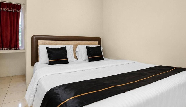 Hotel O Kosta Living - Deluxe Double in Palembang