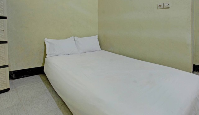 Hotel O Penginapan 3 Bersaudara Near Pasar Sengkol