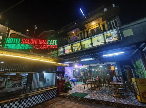 Hotel Salon Fora & Cafe in Bandung