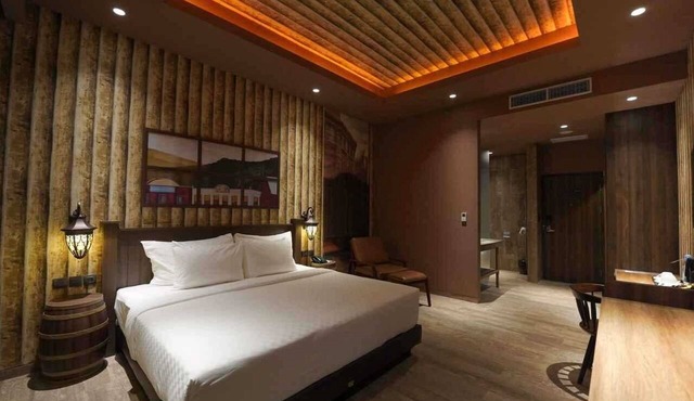 JAMBOO KINGDOM HOTEL & RESORT in Tulungagung